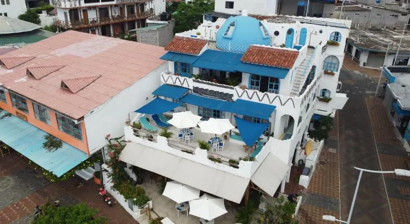 Hotel Casa Blanca - Image 1
