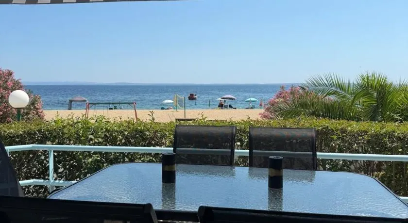 VK Beach House - Image 1