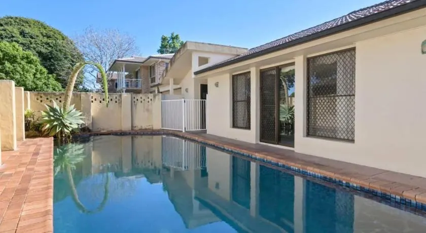 Decorated with love 4BD Family House with Pool - Image 1