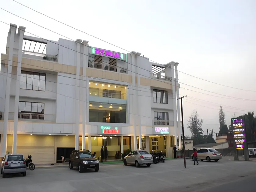 Hotel K N Park - Image 1