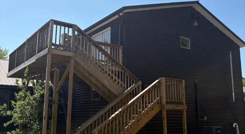 Modern Lakeview Escape - Image 1