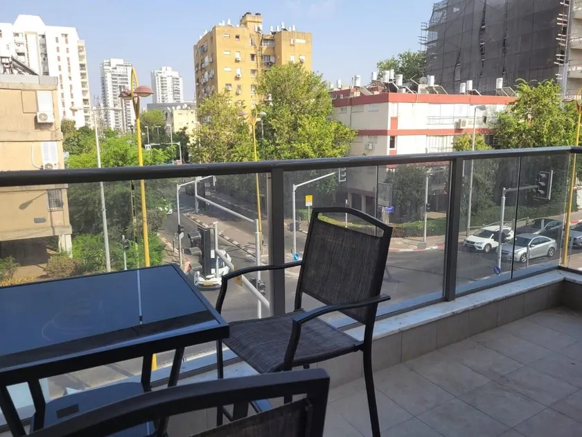 Great apartment in Holon - Image 1