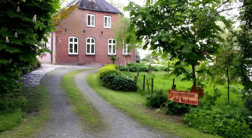 Druidenhain Hof Neudamm - Image 1