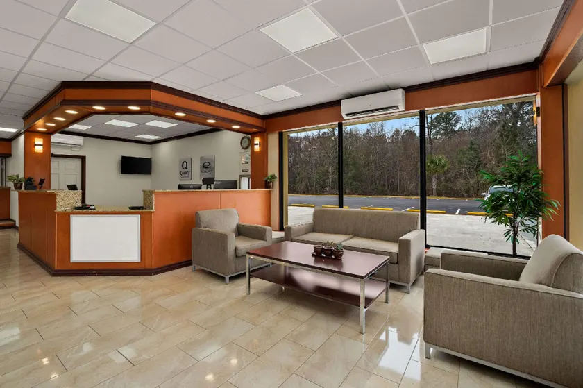 Econo Lodge Yemassee - Image 1