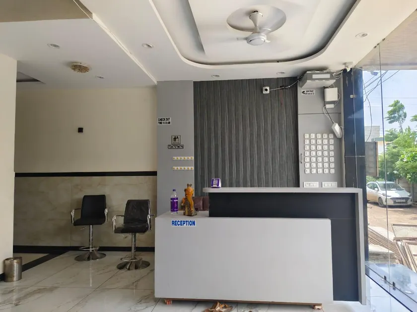 Hotel Narmada Shree - Image 1