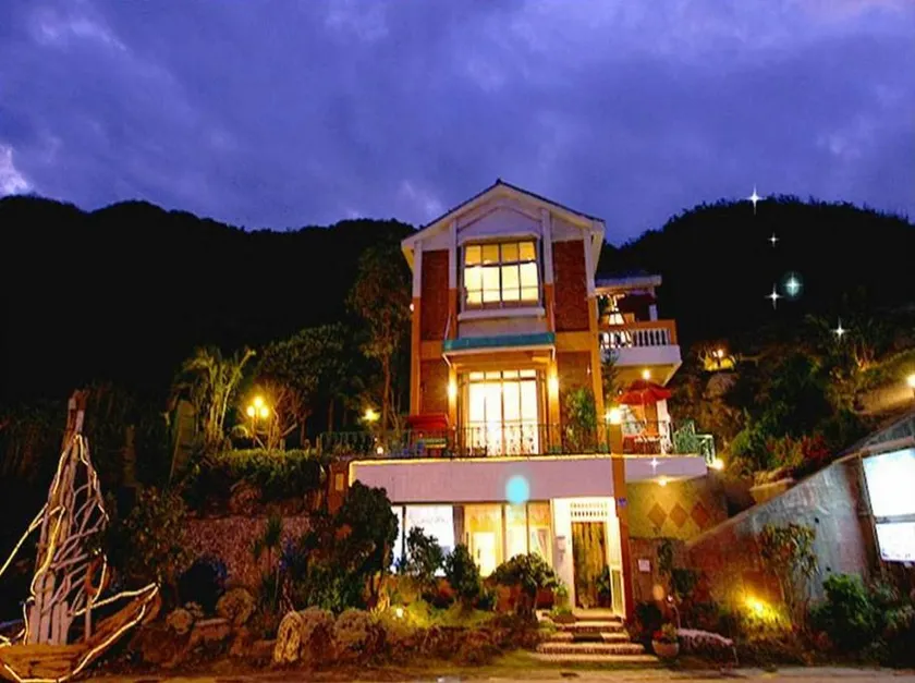 Sunny Ocean B&B - Image 1
