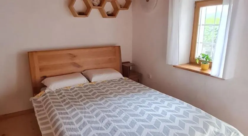 Turistična kmetija Hiša ob gozdu pri Ptuju - Image 1