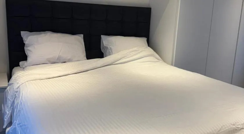 Comfy En-suite King Size room - Image 1