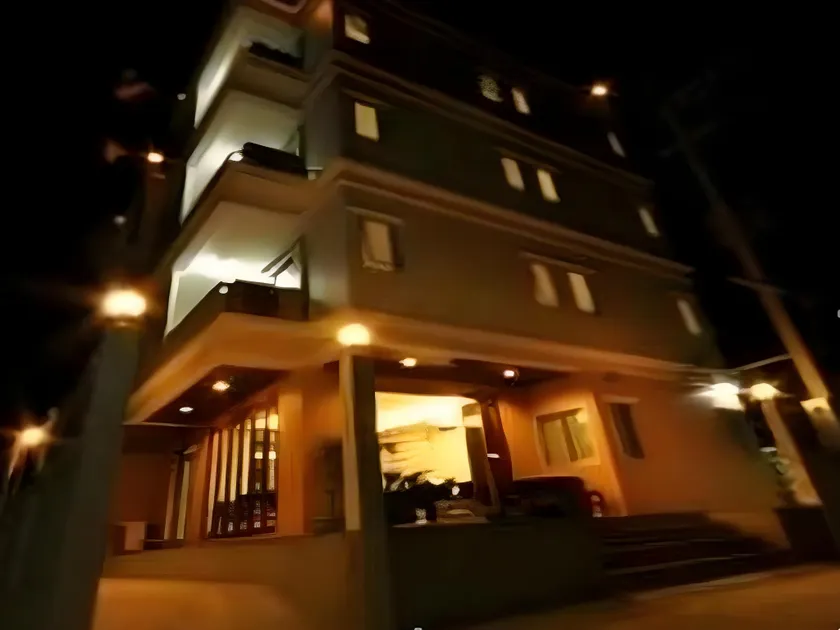 Sunshine Hostel - Image 1
