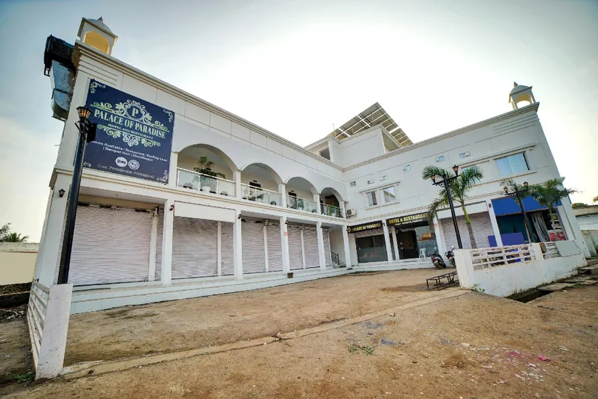 Collection O 83019 Hotel Palace Of Paradise - Image 1