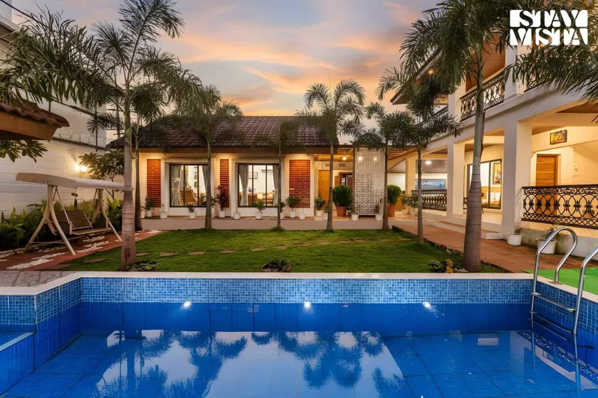 StayVista at Bella Villa with Bathtub, Pool, WiFi - Image 1
