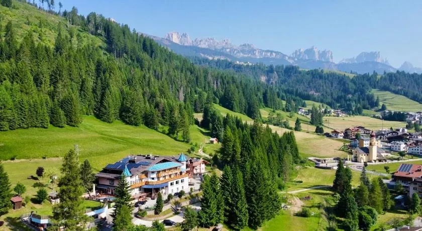 Hotel Des Alpes - Image 1