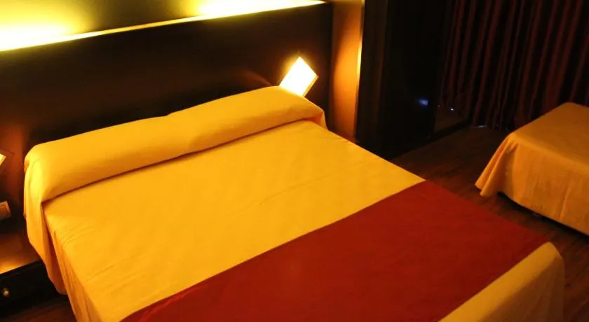 Hostal Royal Almorox - Image 1