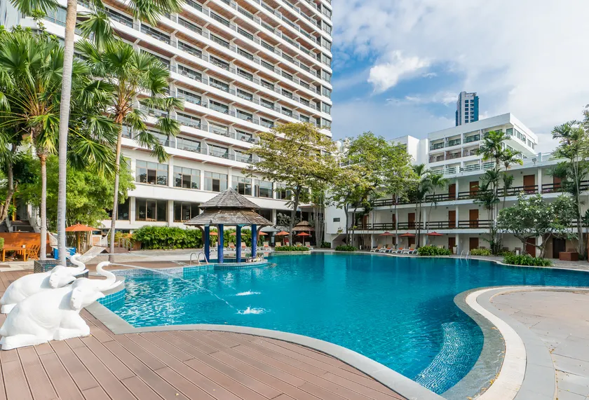 Cosy Beach Hotel - SHA Extra Plus - Image 1