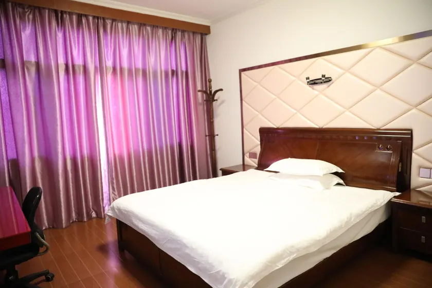 Kelindun Hotel - Image 1
