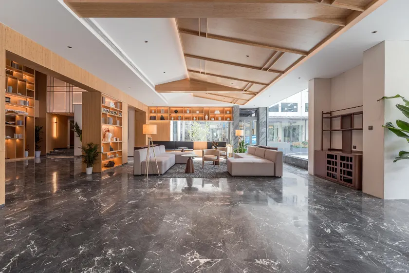 BRILLIANT JIANGUO Resort Hotel - Huanggang Luotian Tiantangzhai Scenic Area - Image 1