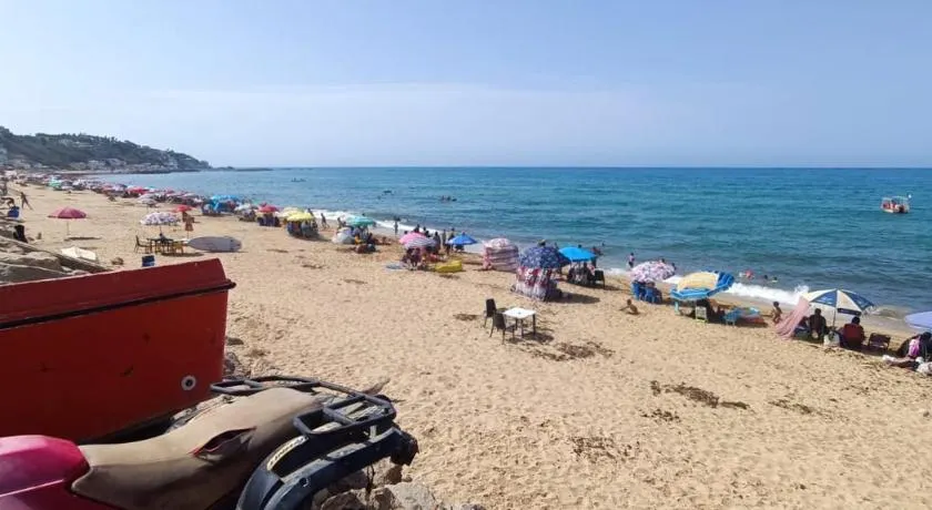 Top F2 pied dans eau - Image 1