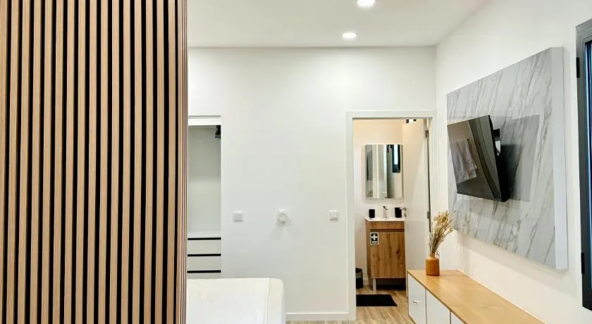 S A L - Village Flats - Image 1