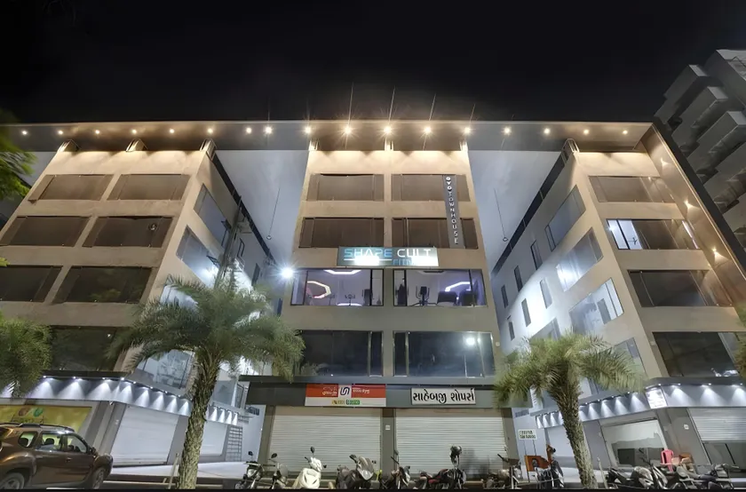Collection O Modasa Bus Terminal Himmatnagar - Image 1
