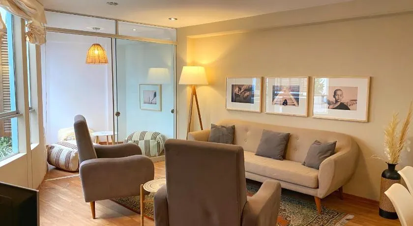 Barranco Suites 3BR Near Malecon By Wynwood House - Image 1