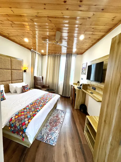 Hotel valley view - Image 1