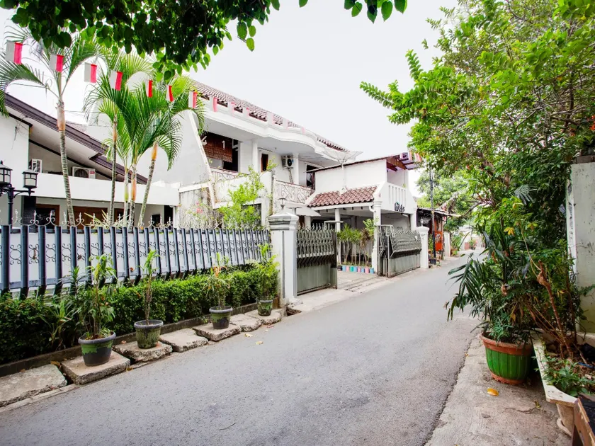 OYO 3725 Sisca Guest House - Image 1
