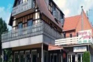 Hotel Royal Garden - Image 1