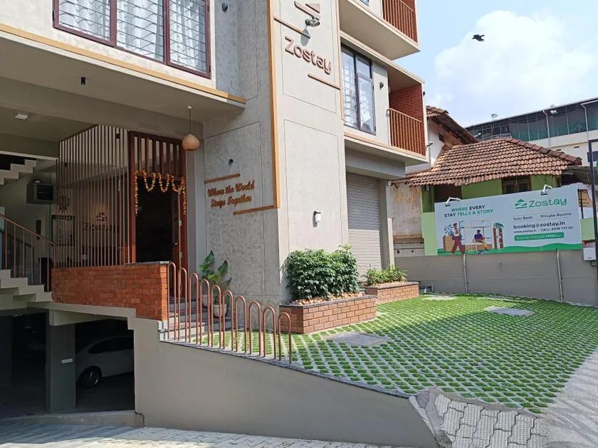 Zostay Urban Retreat Deluxe Rooms & Premium Dorms - Image 1