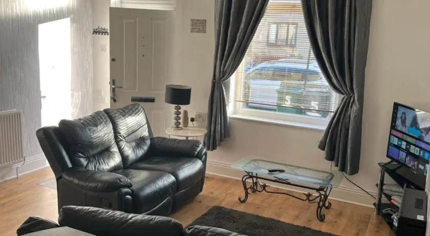 Bradford Homely House - Image 1