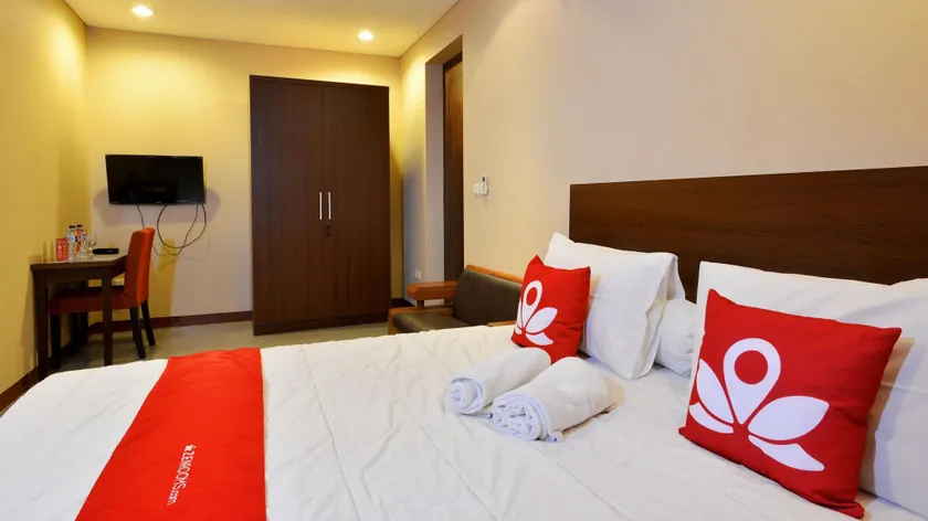 ZEN Rooms Terogong Near Pondok Indah - Image 1