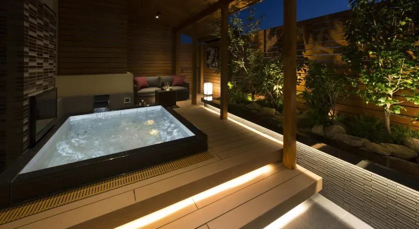 HOTEL SWEET SEASON-L - Image 1