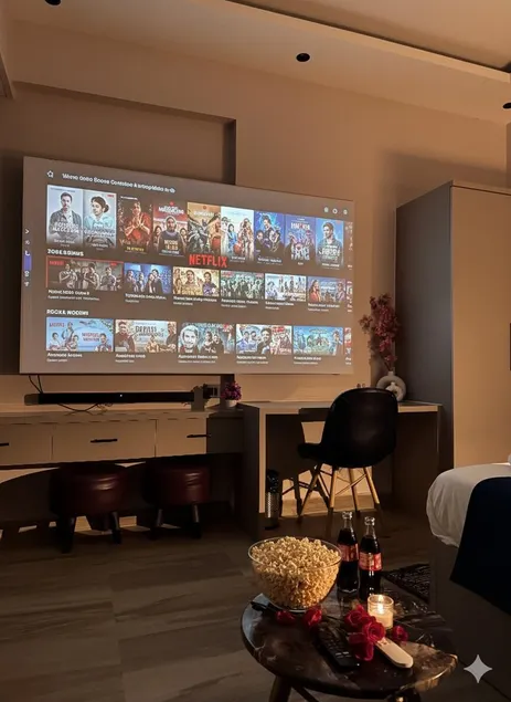 Private Cinema Apartment By Buddies Home - Image 1
