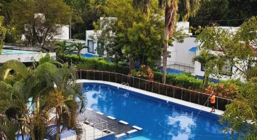 Casa Vacacional en Carmen de Apicala, Colombia - Image 1