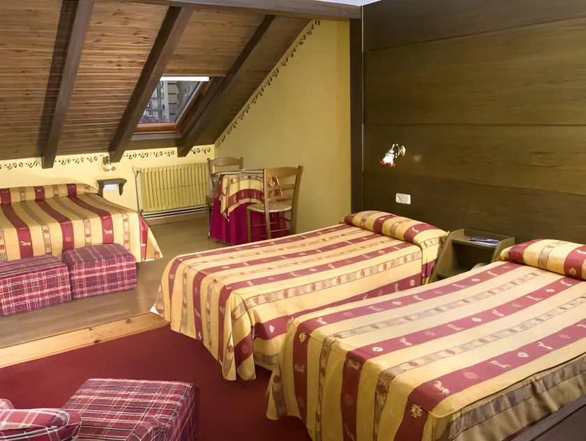 Hotel Aran La Abuela - Image 1