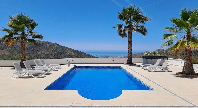Villa Pura Vista - Image 1