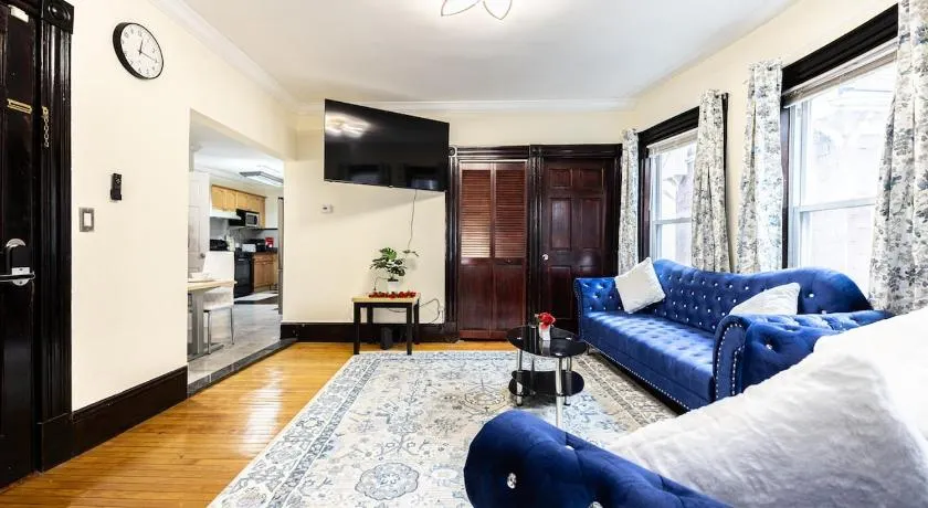 Nightingale Boston Hideaway - Image 1