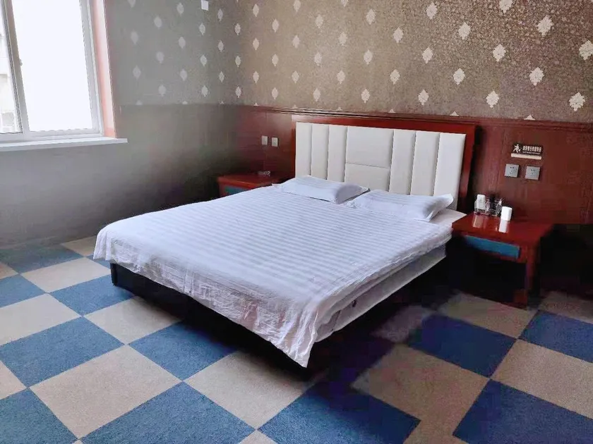 Shendu Hotel - Image 1