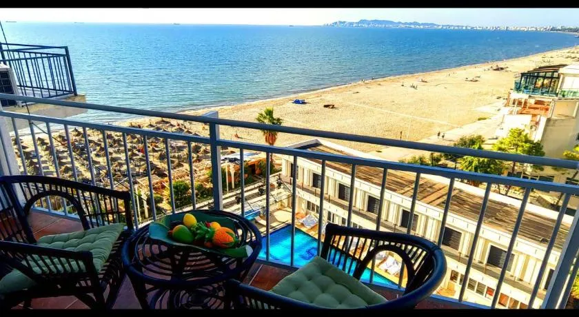 Blue Apartment Kamelia - Image 1