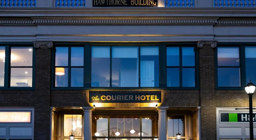 The Courier Hotel - Image 1