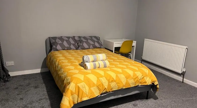 Modern Double Room With Free Parking & Fast WiFi 5 Mins To Warwick Uni - Image 1