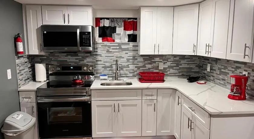 Cozy Private Two Bedroom Basement Apartment - Image 1