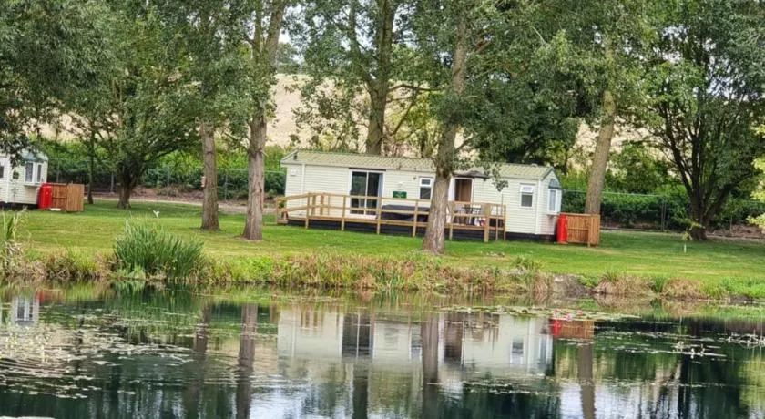 The Duck - Free Fishing, pets welcome - static caravan in Clare, Suffolk - Image 1