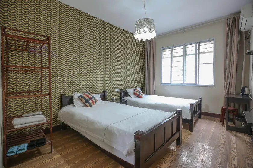 One Time Hostel - Image 1