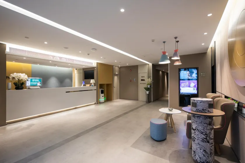 Home Inn Neo Beijing Headquarters Base World Park Guogongzhuang Metro Station - Image 1