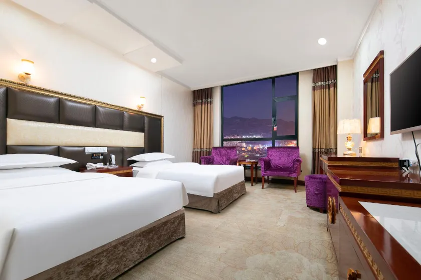 Jiaocheng Sanli Hotel - Image 1