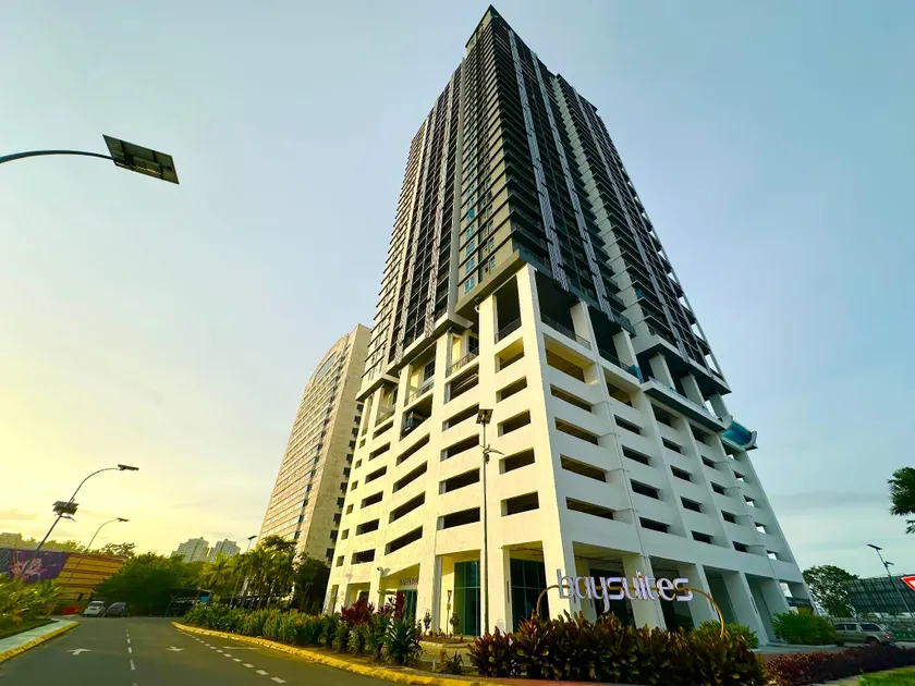 Bay Premier Suites by SSVC - Image 1
