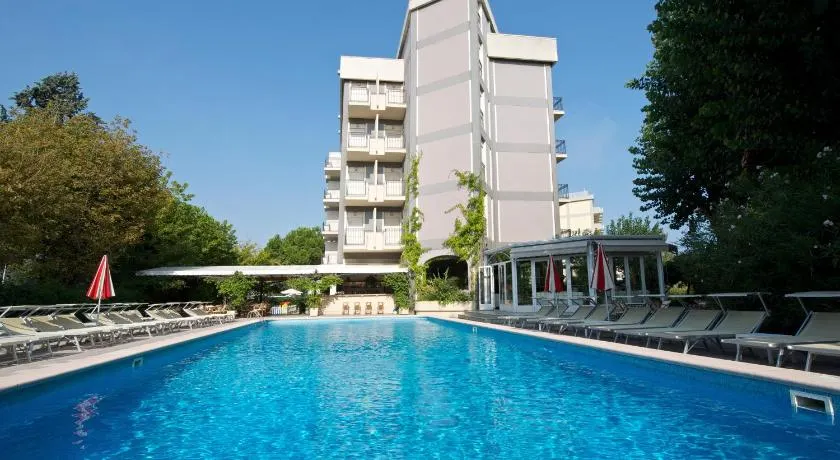 Hotel President - Image 1