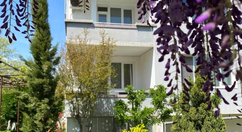 Family Hotel "May" - Image 1