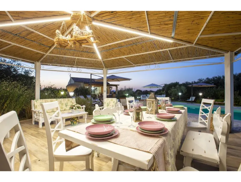 VILLA DOLORES , with a spectacular swimming pool with hydromassage and a big garden for the children - IUN S3325 - Image 1