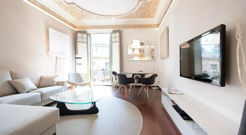 You Stylish El Born Apartments - Image 1